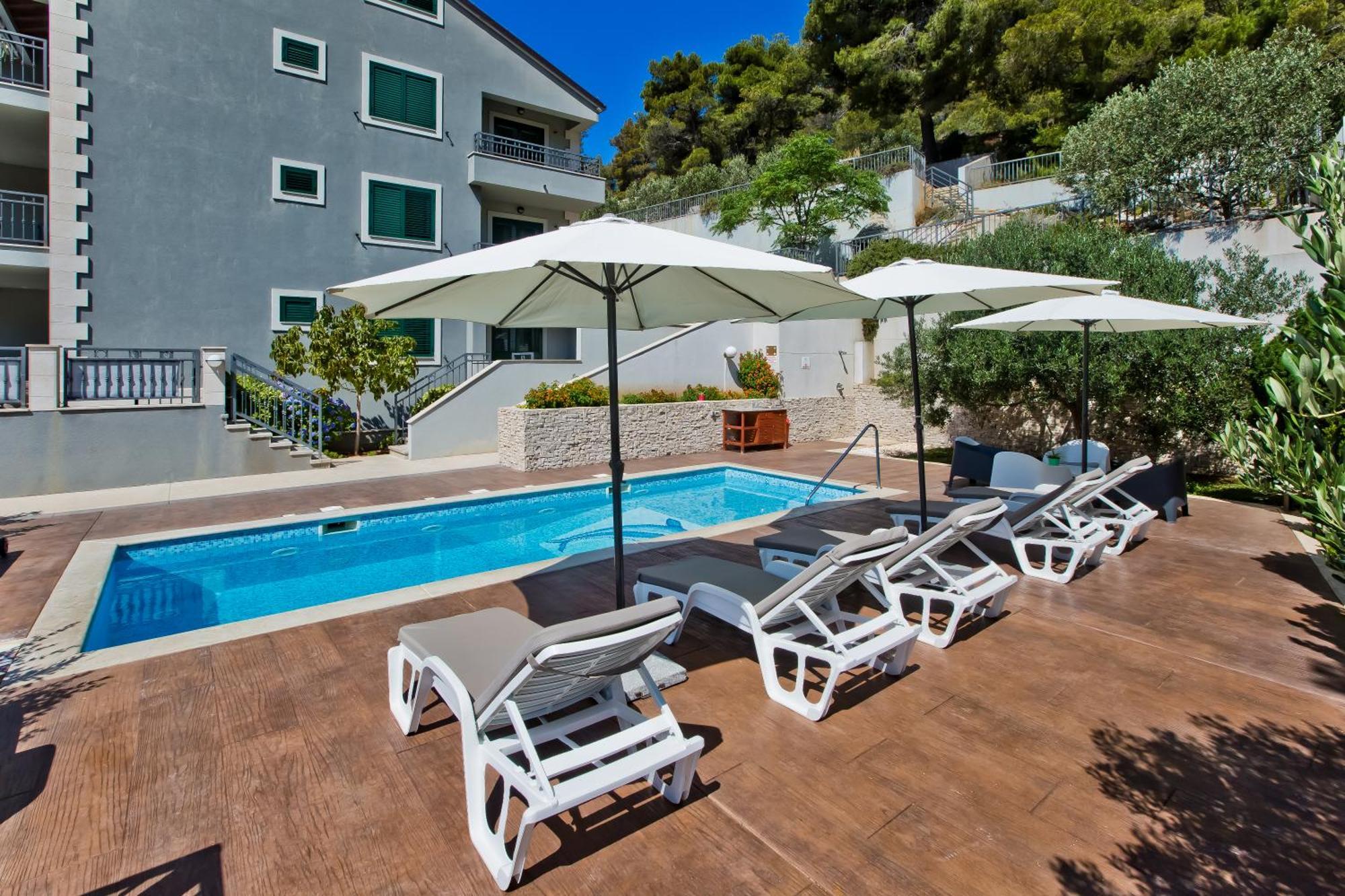 Luxurious Apartments Maslina With Beach Милна Экстерьер фото